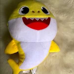 Ping pong singing baby shark plush
